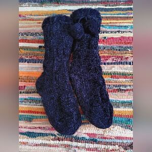 NWOT JAN & BLEECKER Navy Blue Sock Slippers w/PomPoms Small